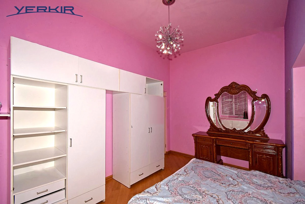 Apartments Code: 5+302154