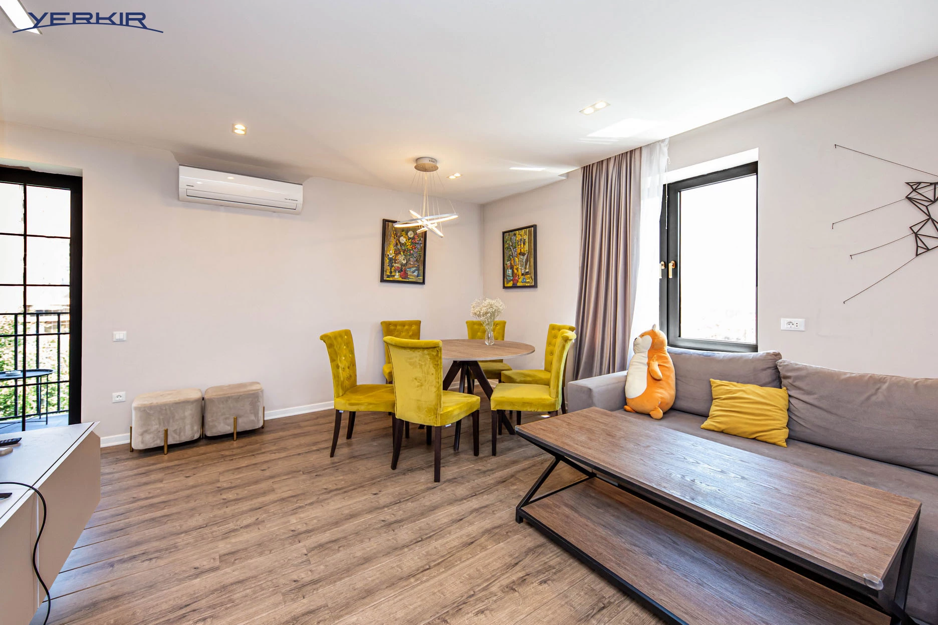 Apartments Code: 5+212098