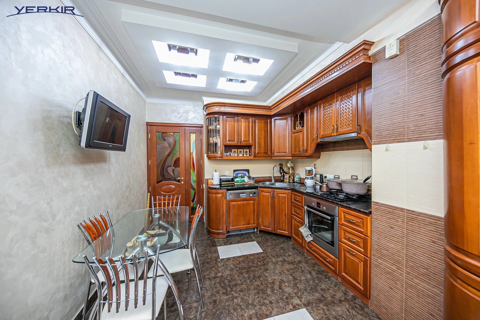 Apartments Code: 10+30600