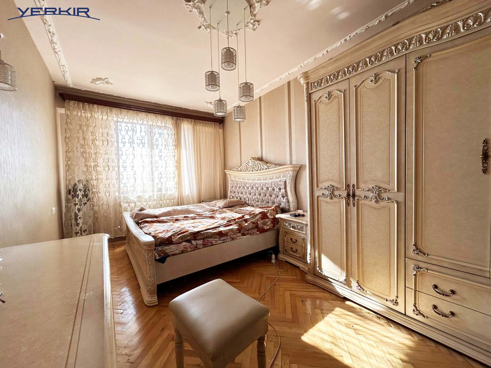 Apartments Code: 10+421337