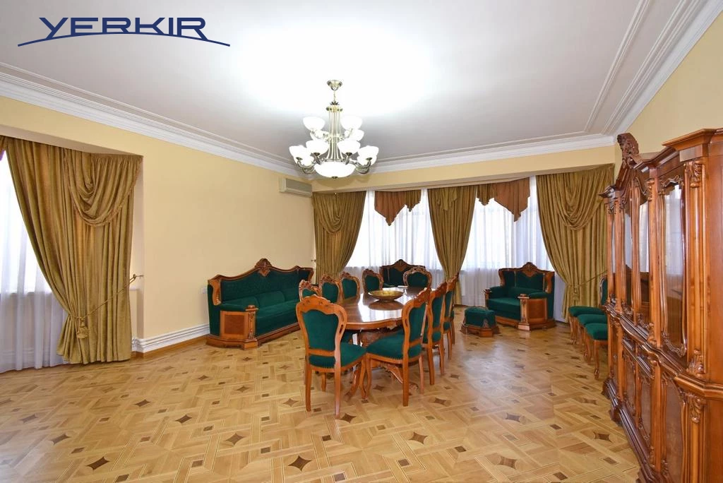 Բնակարաններ Կոդ` 10+807970