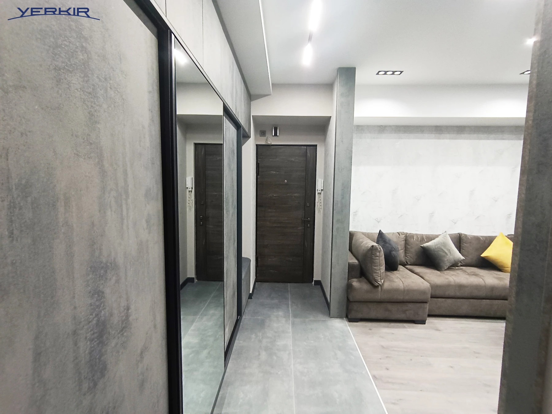 Apartments Code: 9+215388