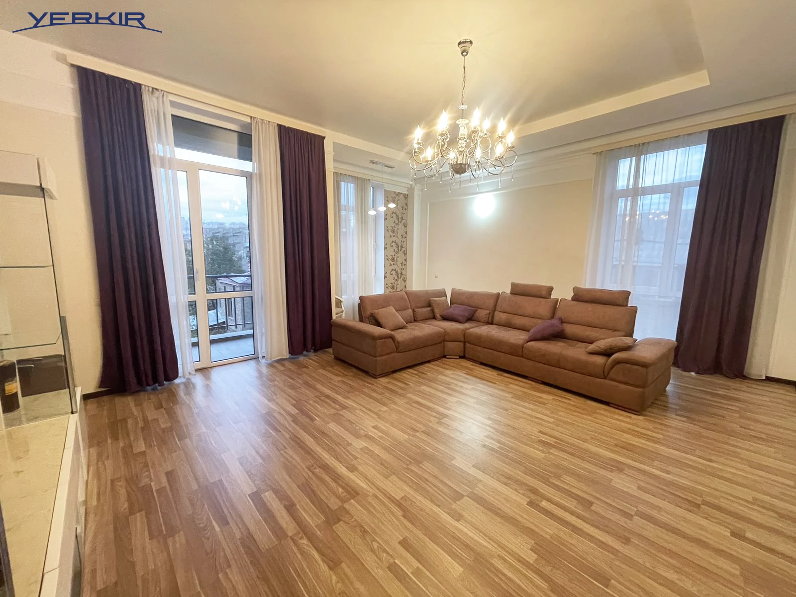 Բնակարաններ Կոդ` 5+313526