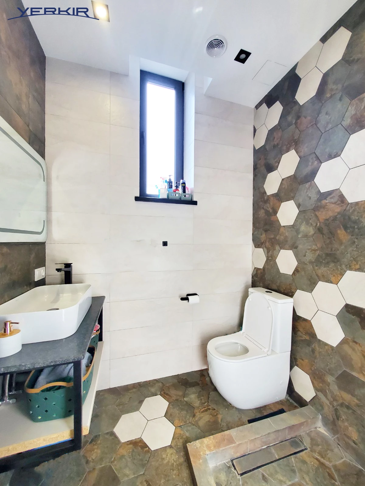 Houses Code: 2+517102