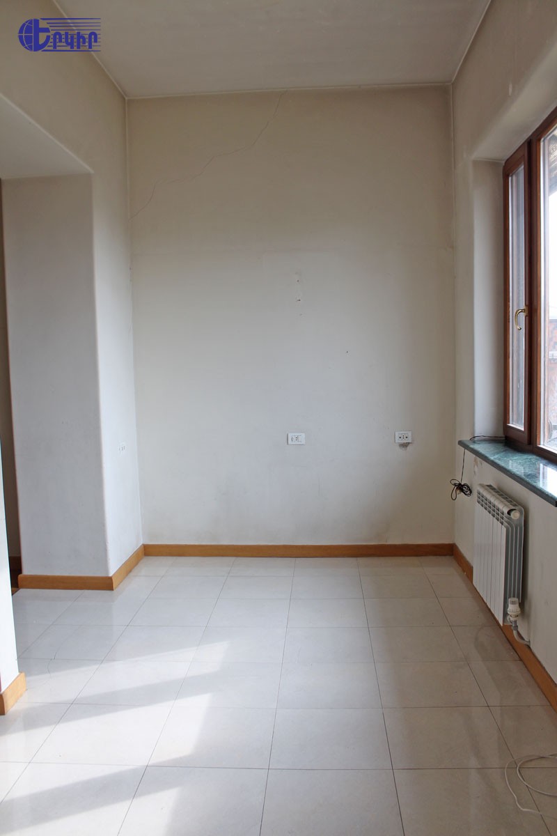 Բնակարաններ Կոդ` 2+80423