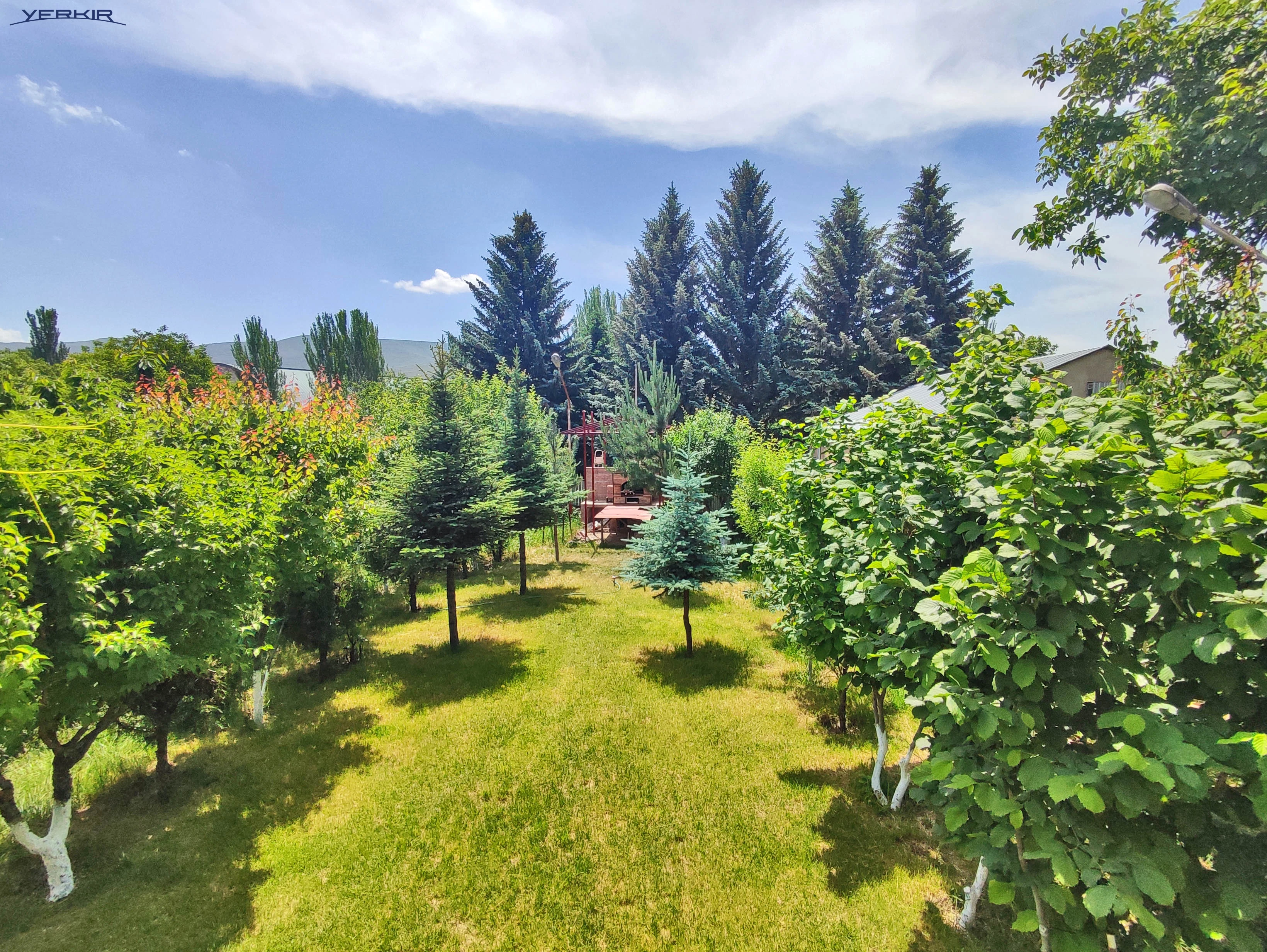 Առանձնատներ Կոդ` 4+511037