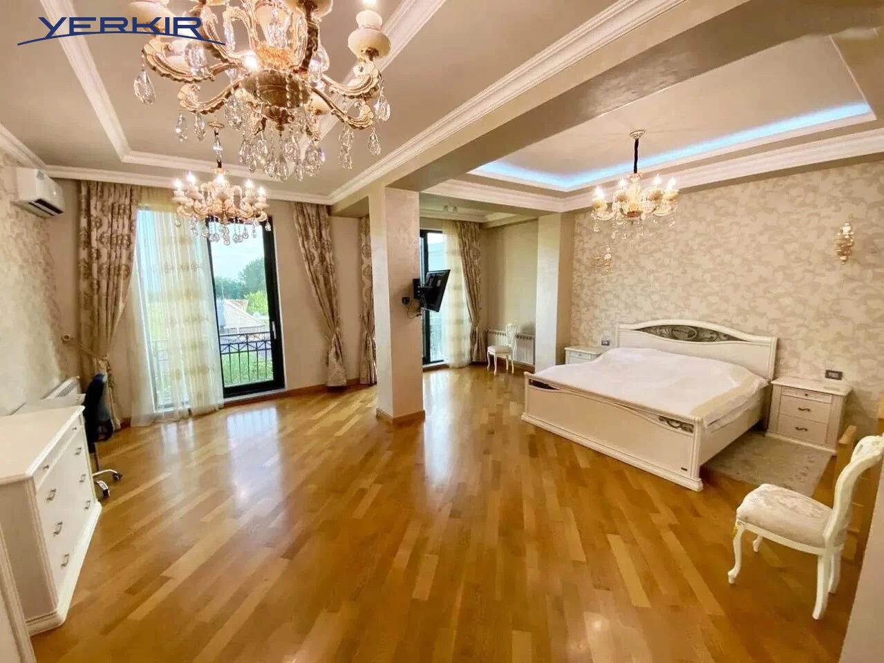 Առանձնատներ Կոդ` 9+518540