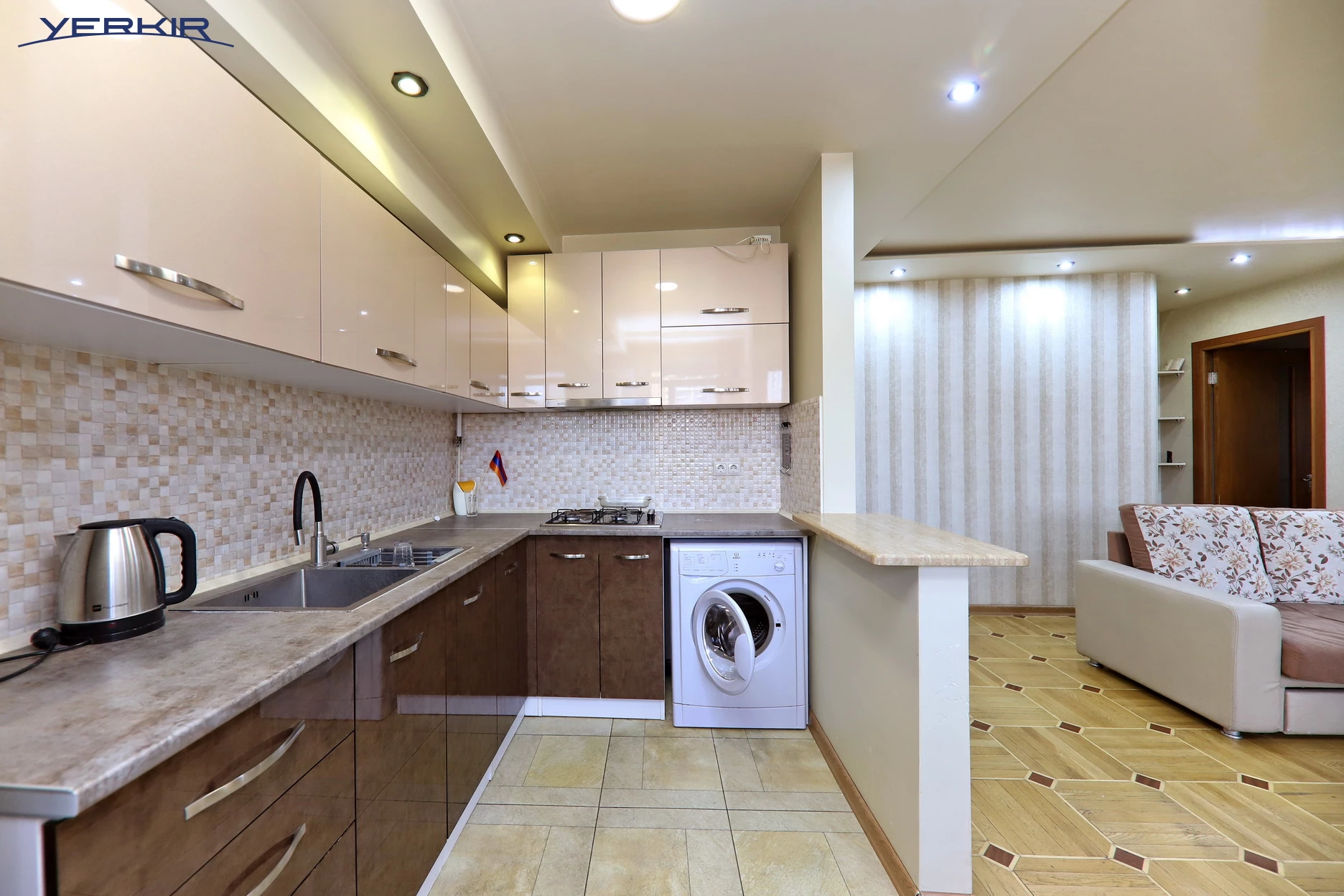 Apartments Code: 5+213774