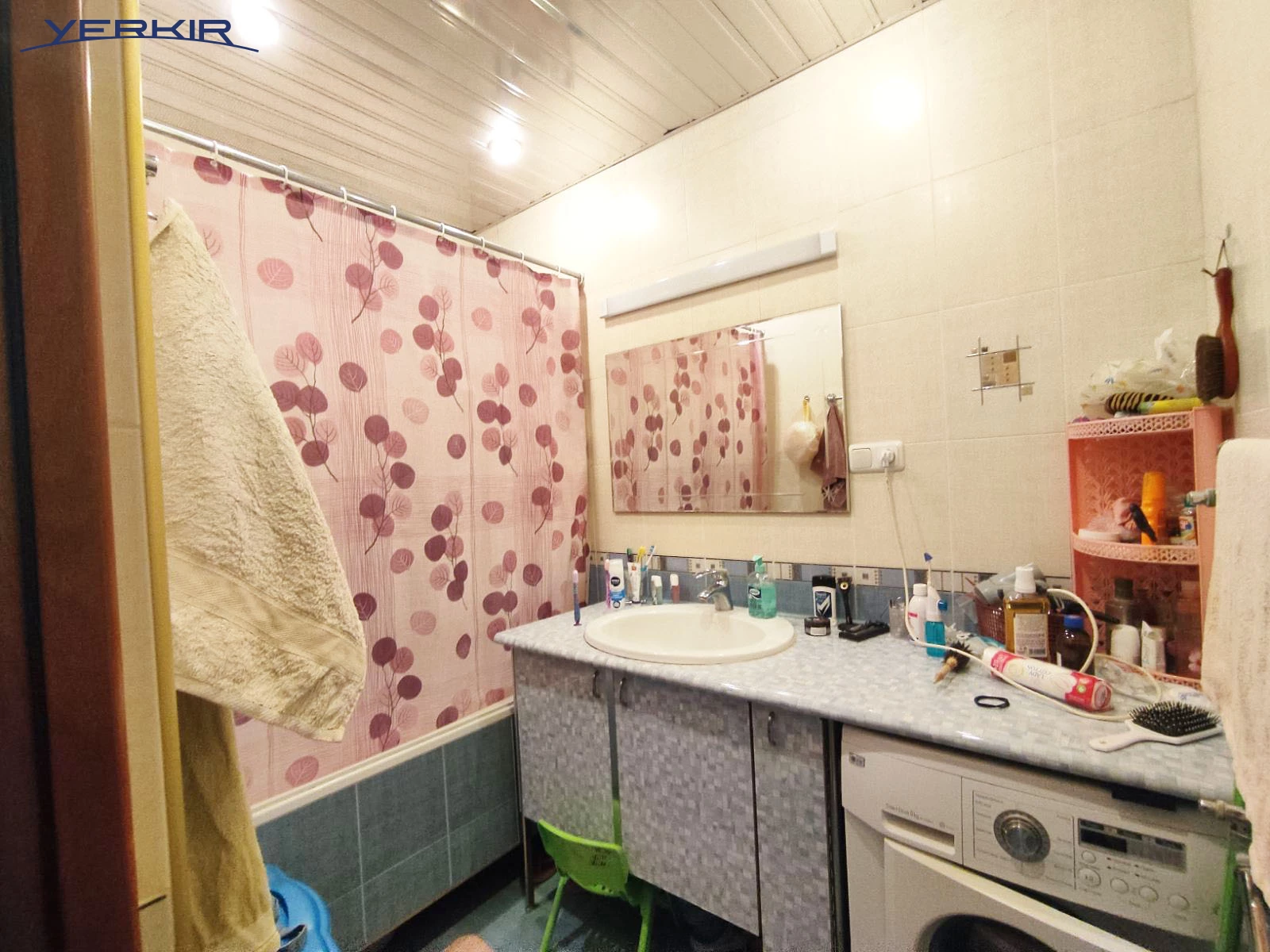 Apartments Code: 9+414546