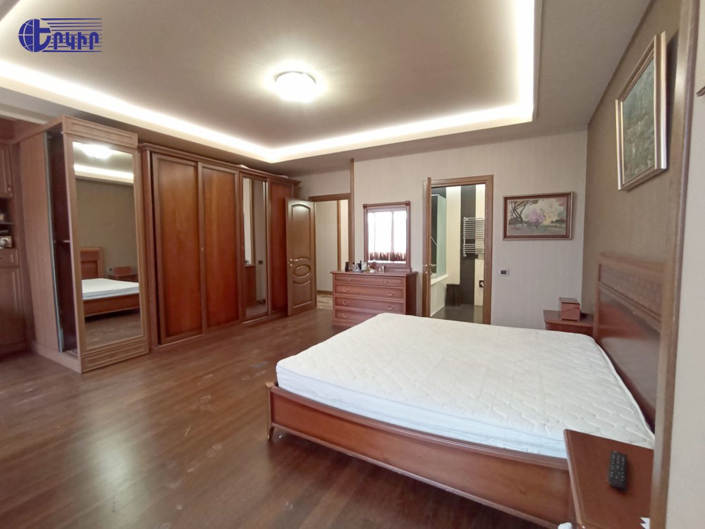 Apartments Code: 10+402741