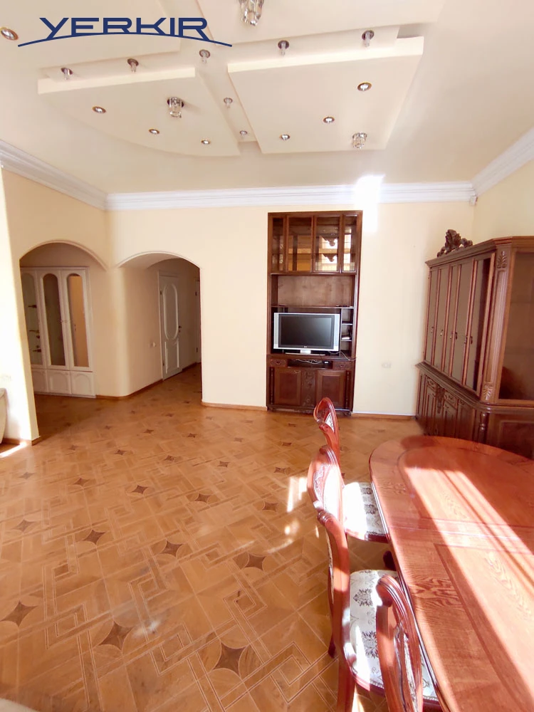 Բնակարաններ Կոդ` 4+405729