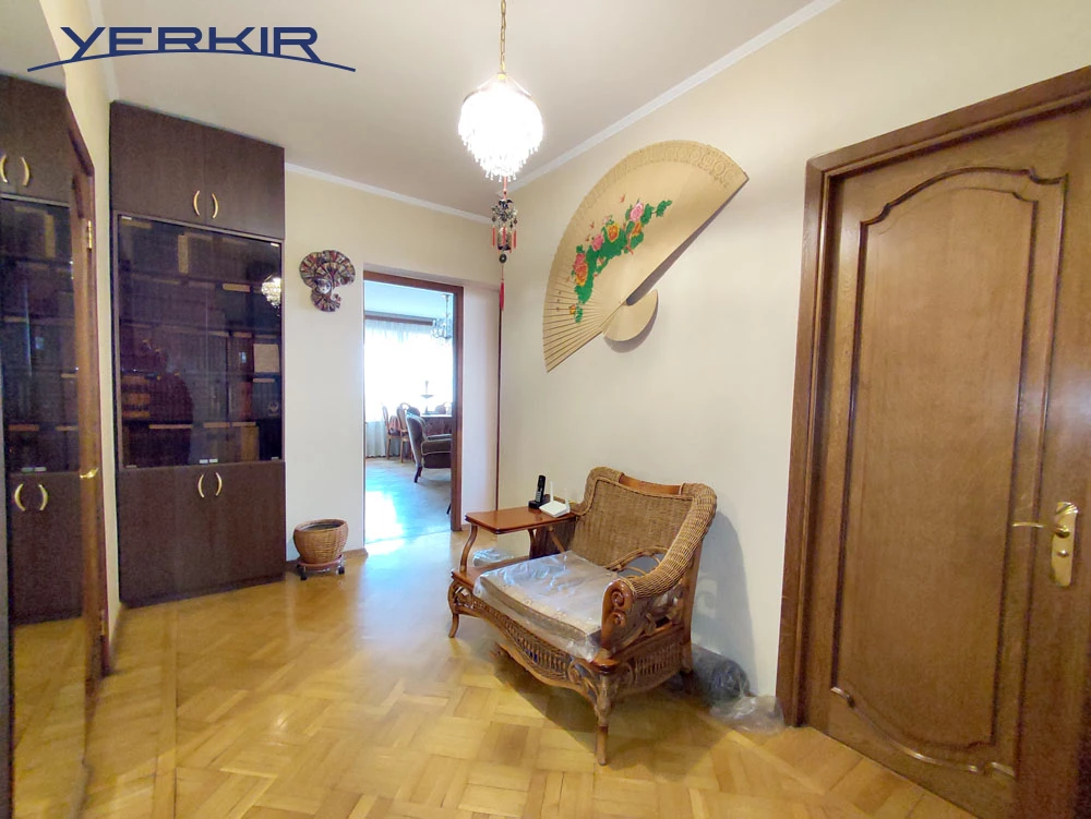 Apartments Code: 10+319299