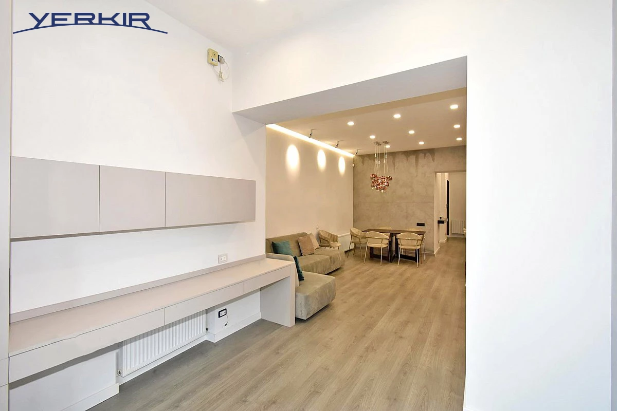 Apartments Code: 5+214833