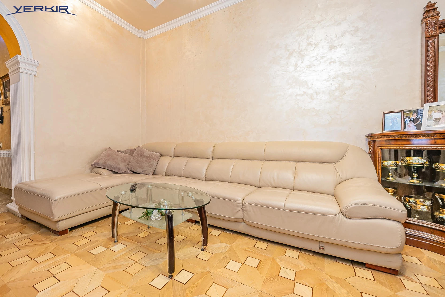 Apartments Code: 5+317049