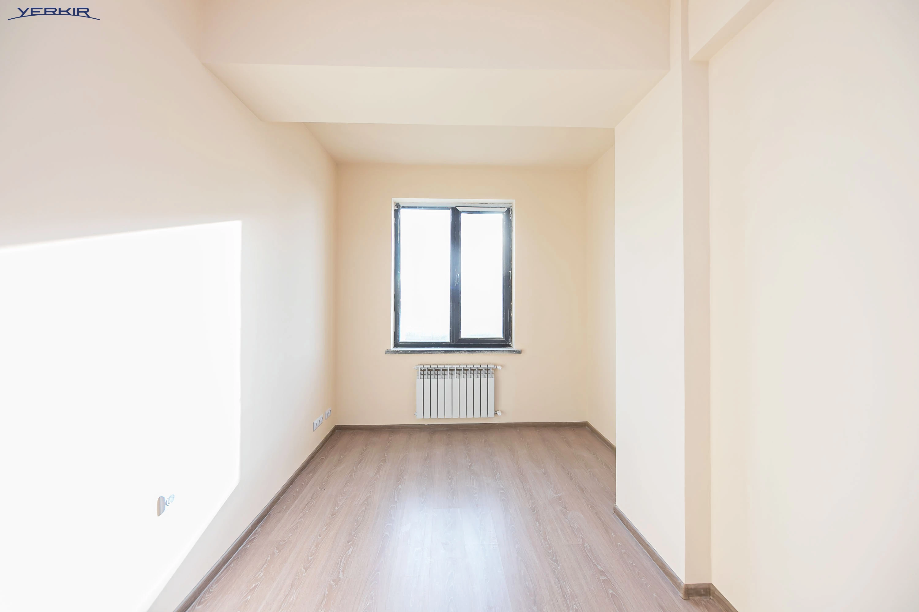 Apartments Code: 10+421651