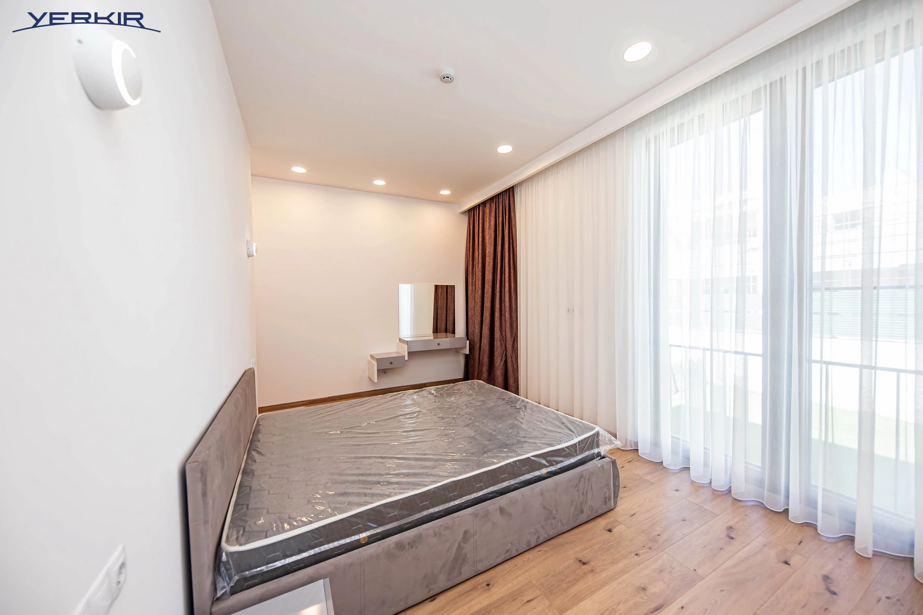 Առանձնատներ Կոդ` 5+513739